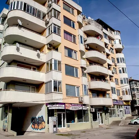 Stadium Apartament Veliko Tărnovo